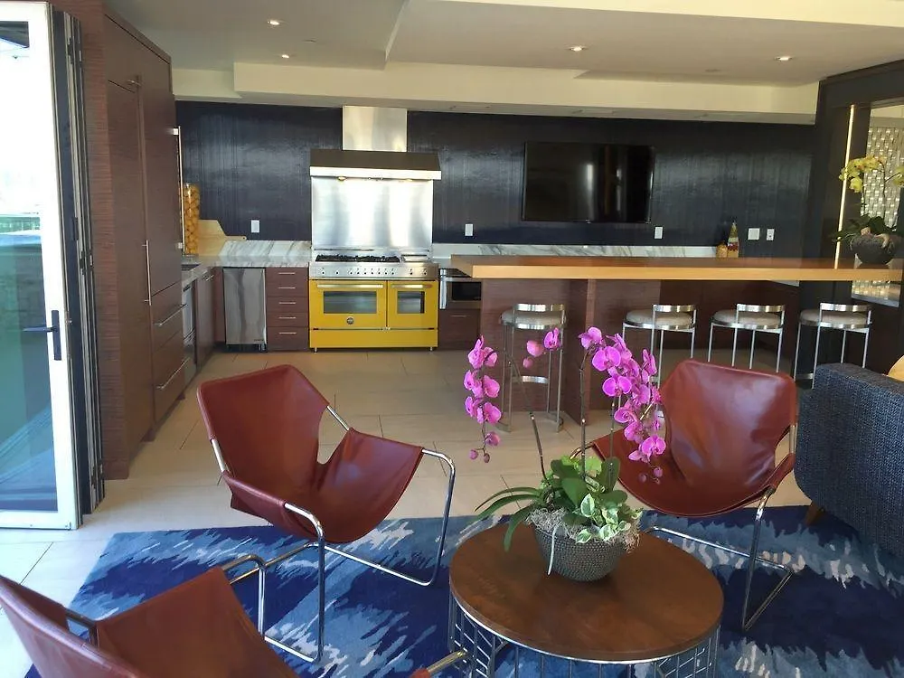Corporate Suites In Downtown