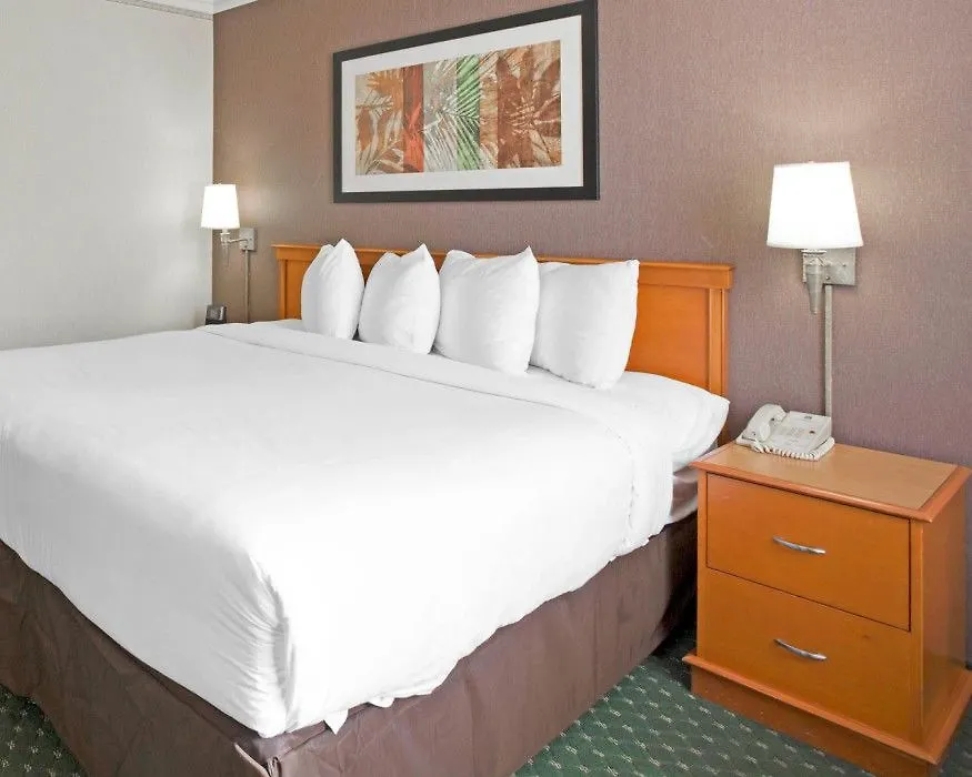 Ramada By Wyndham 2* San Diego
