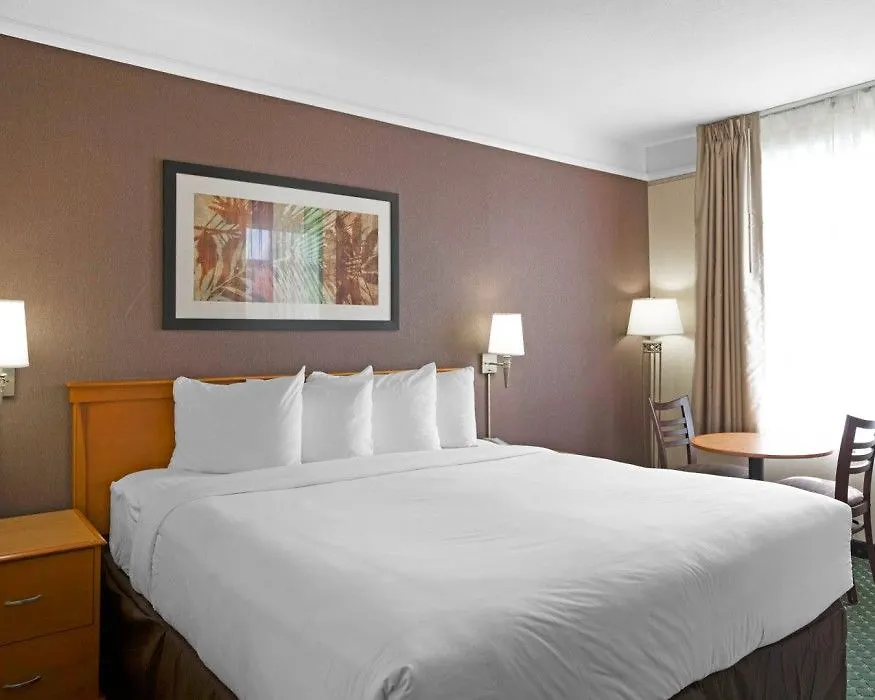 Ramada By Wyndham Hotel San Diego