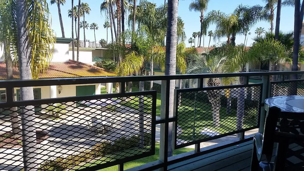 Hotel Mission Valley 3*