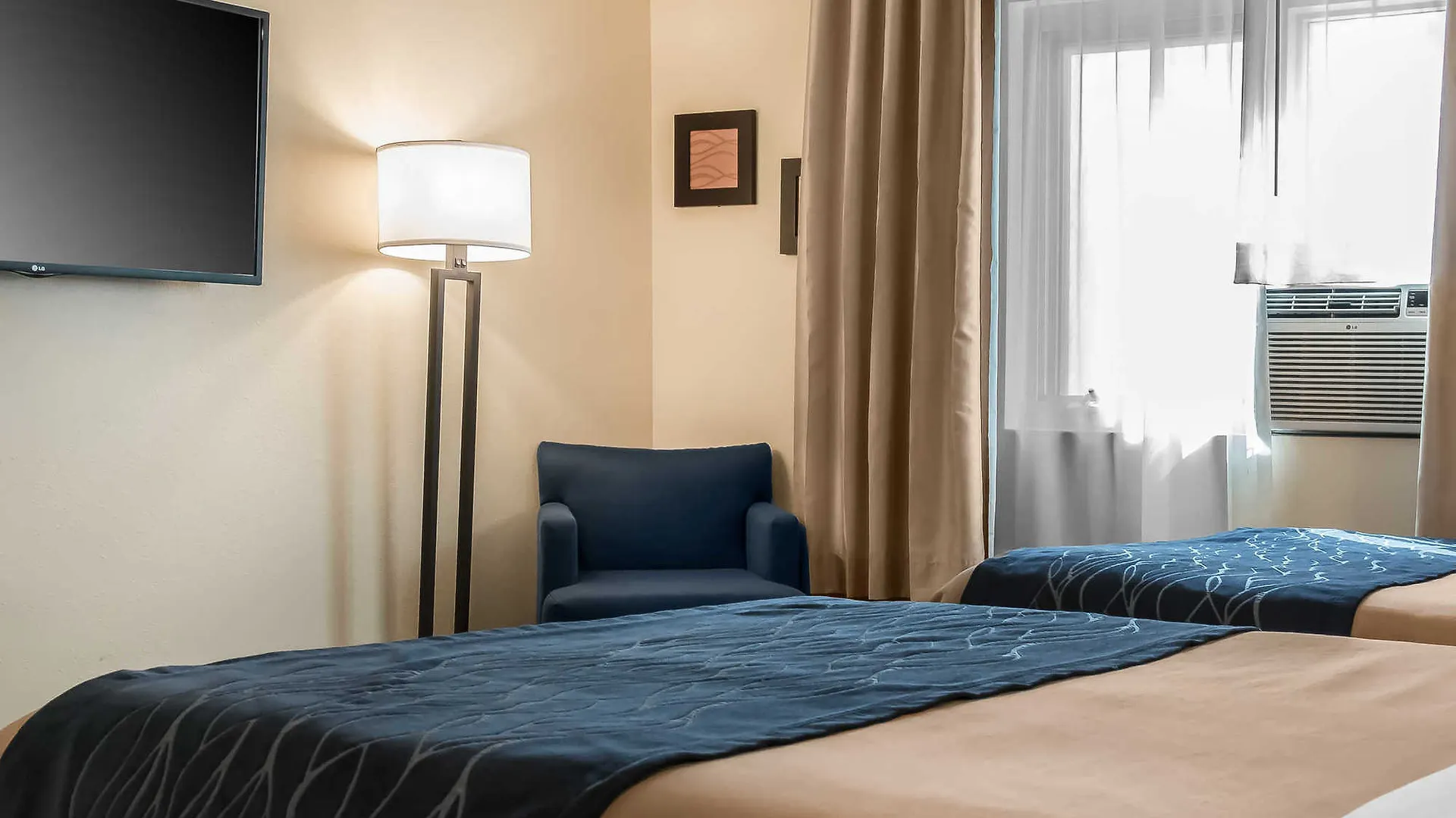 Comfort Gaslamp Convention Center 3*