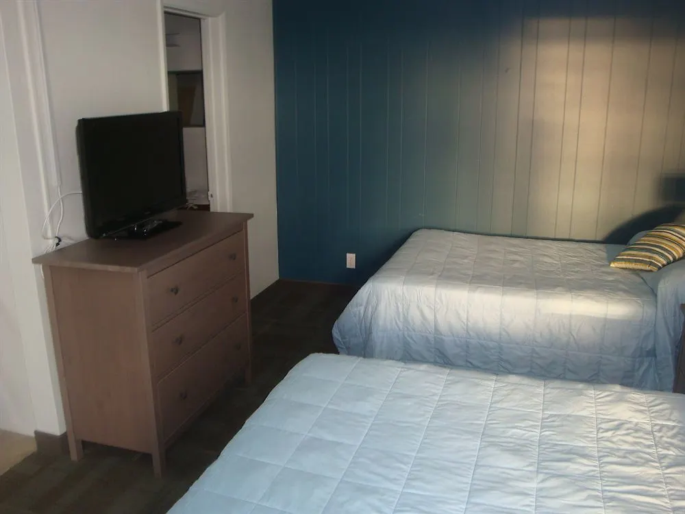 Pacific View Hotel 2*