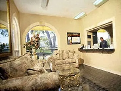 Super 8 By Wyndham Circle Hotel 2*