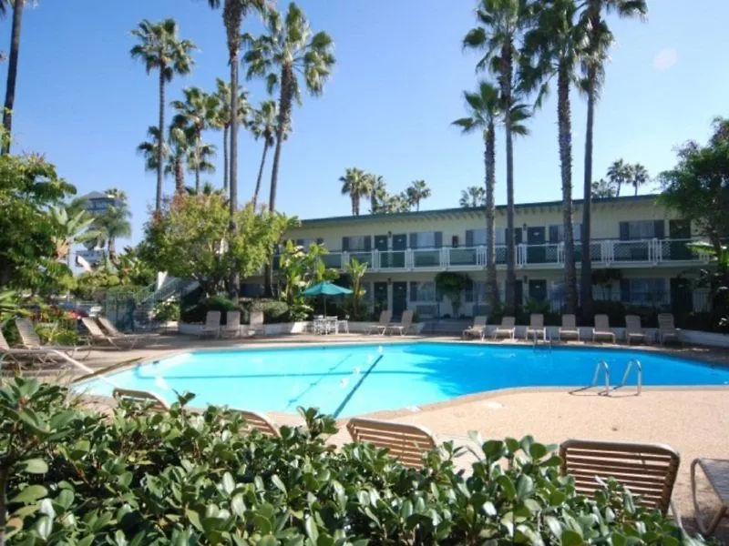 Mission Valley Hotel 3*