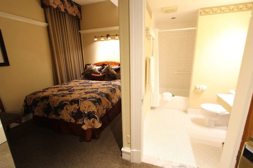 Gaslamp Plaza Hotel 4*