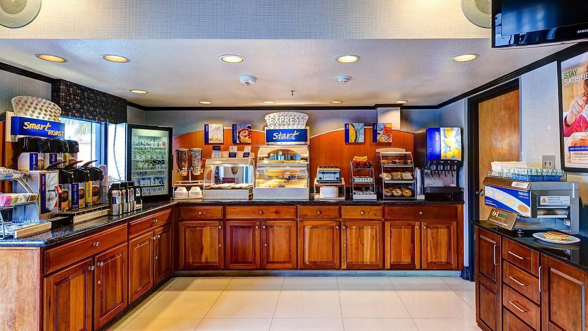 Express - Sea World Area By Ihg Hotel 2*