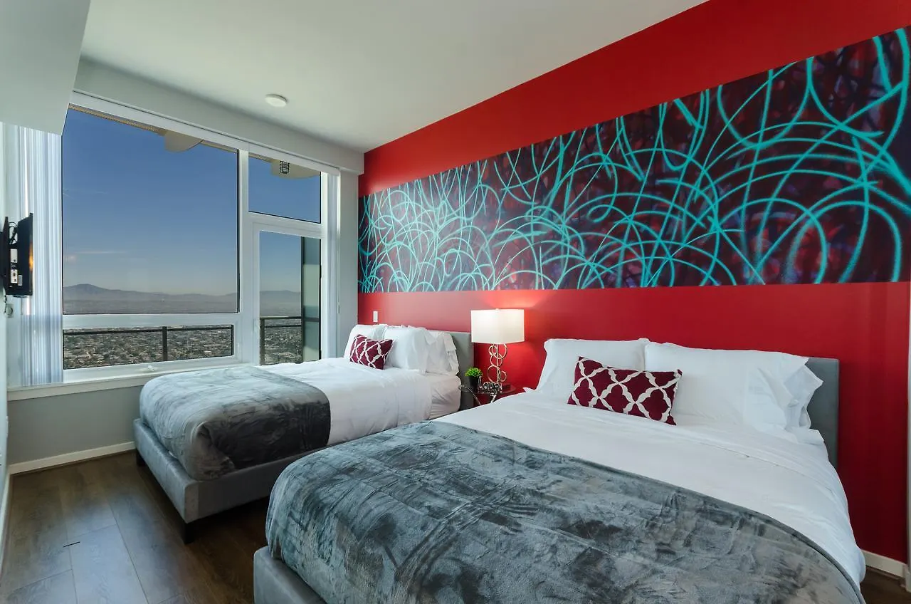 Apartment Downtown 3500sqft Penthouse With Private Rooftop Jacuzzi
