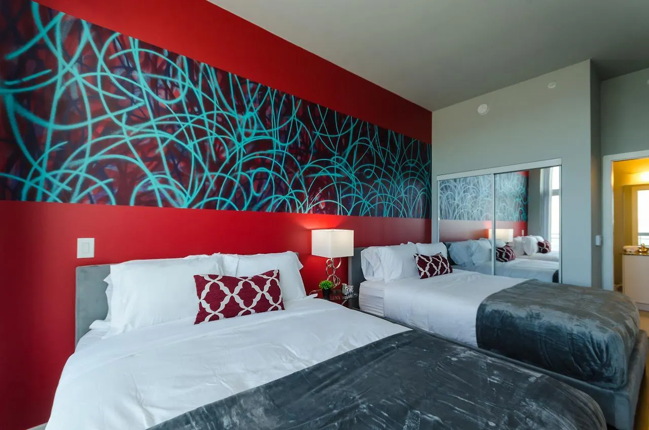 Downtown 3500sqft Penthouse With Private Rooftop Jacuzzi