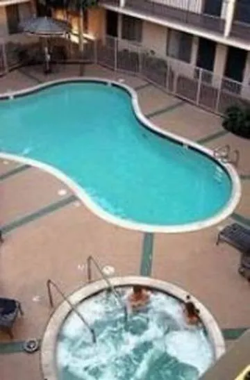 Presidio Hotel 2*