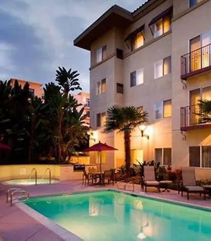 By Marriott Downtown 3*