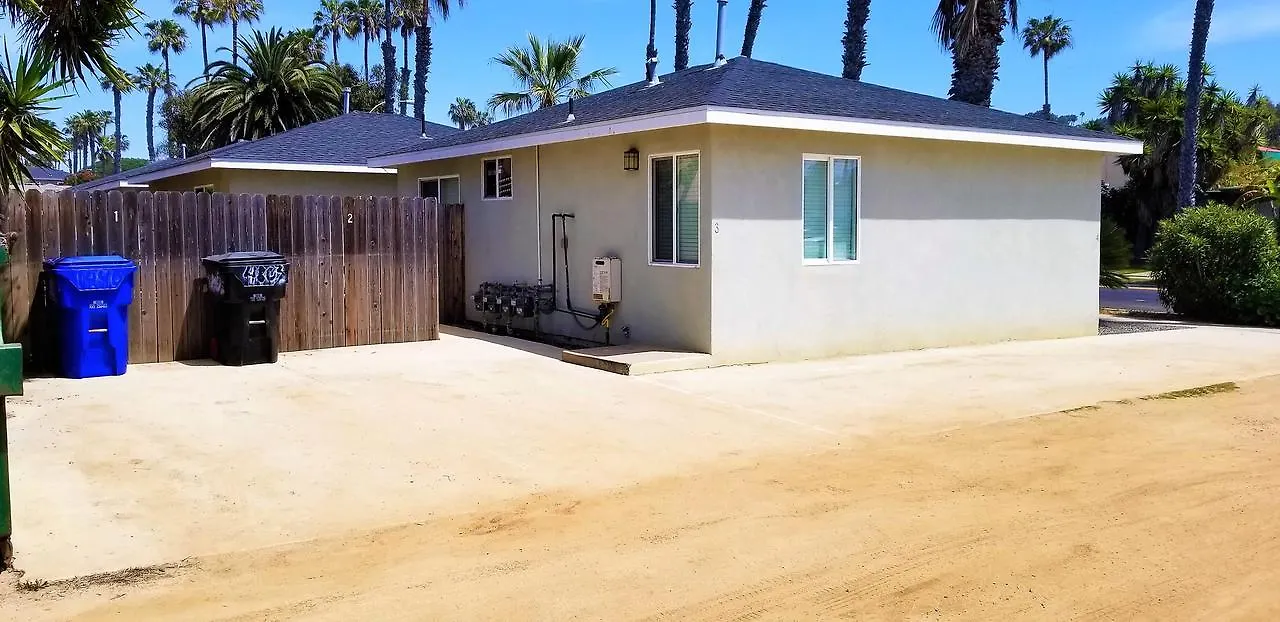 Contemporary Sunset Cliffs Beach Semesterbostad
