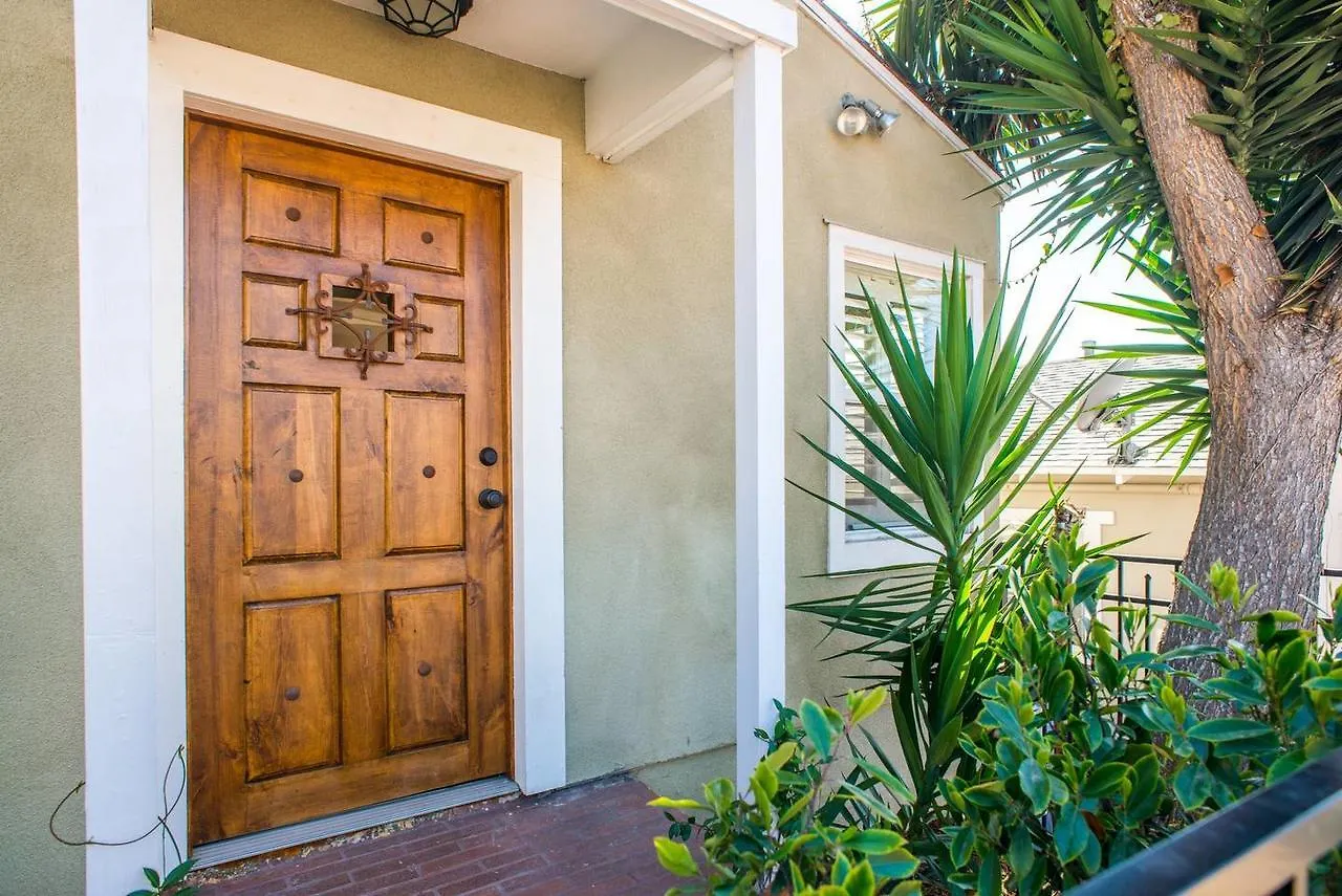 Charming 3br/2ba Craftsman By Domio