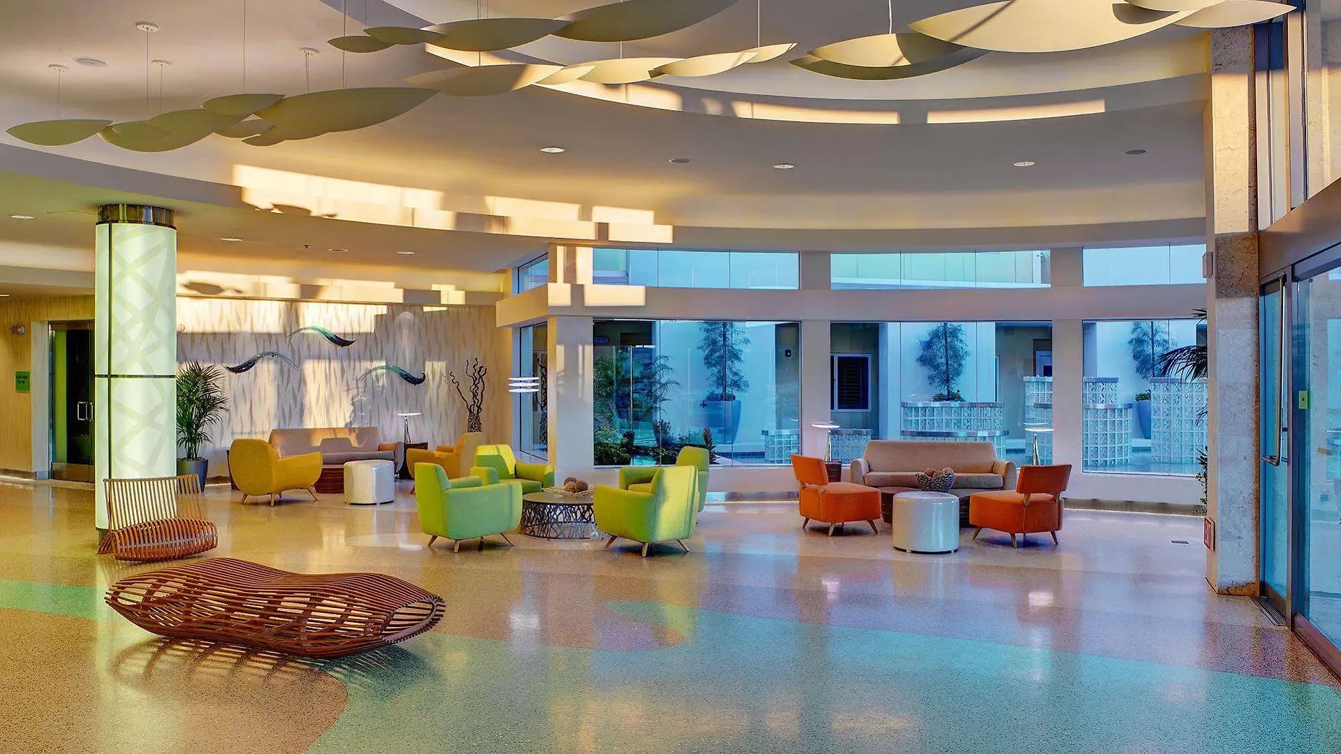 Hotel Pier South Resort, Autograph Collection