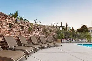 Springhill By Marriott Mission Valley Otel 3*
