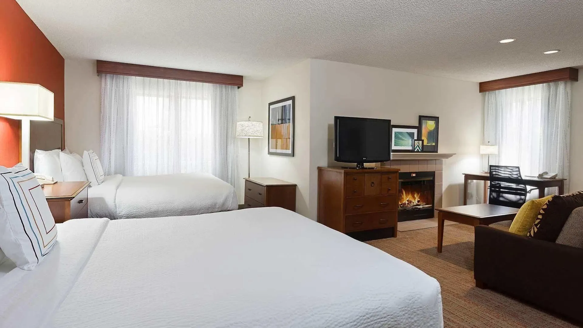 By Marriott Central Hotel