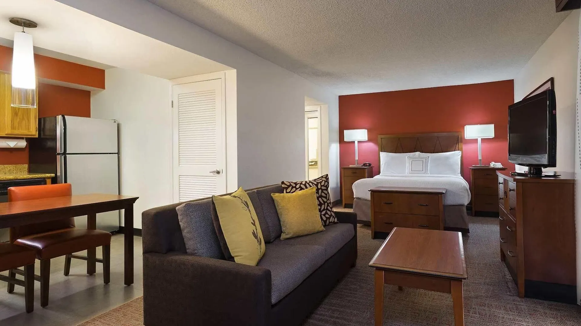 By Marriott Central Hotel San Diego