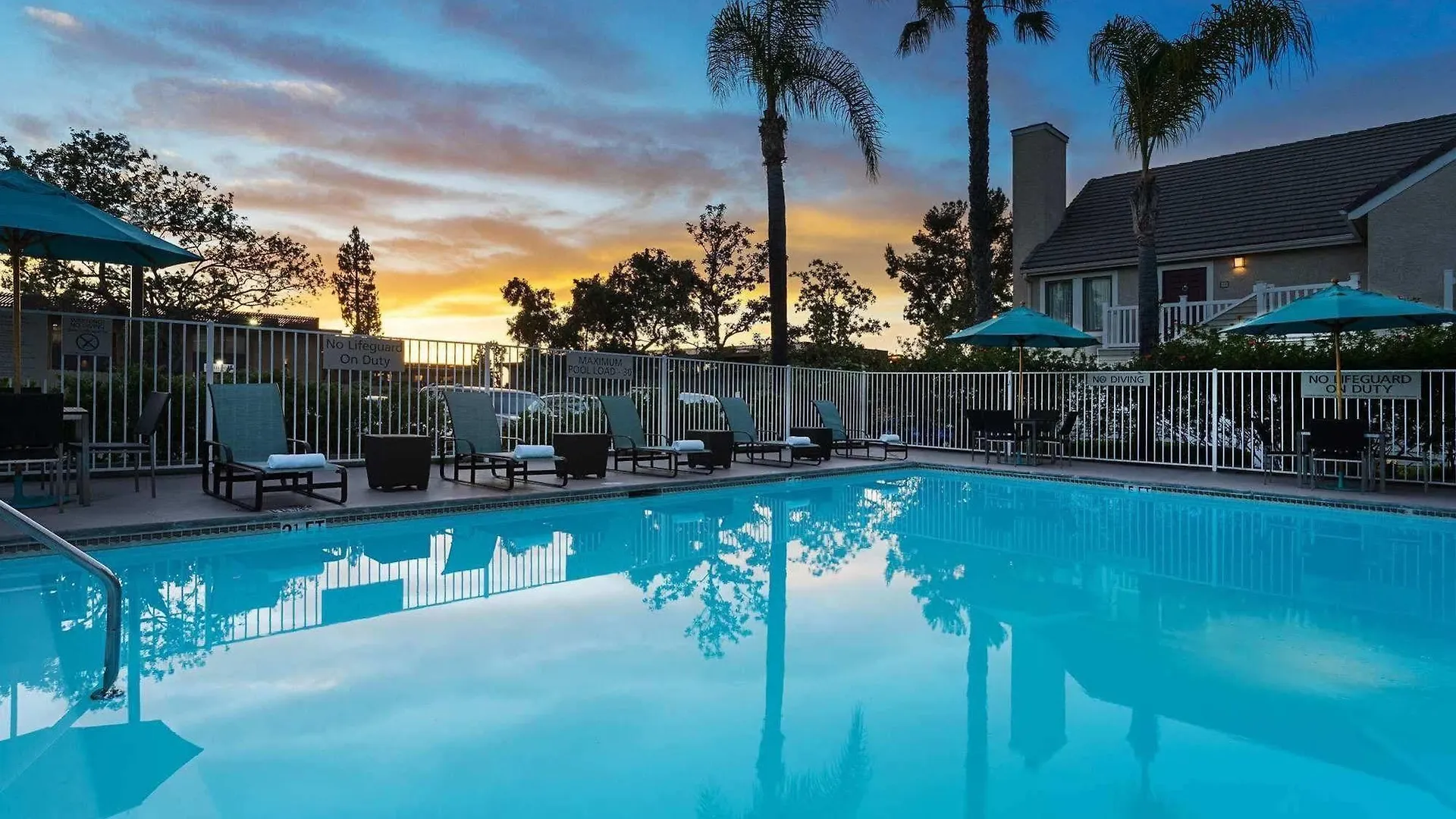 By Marriott Central Hotel San Diego