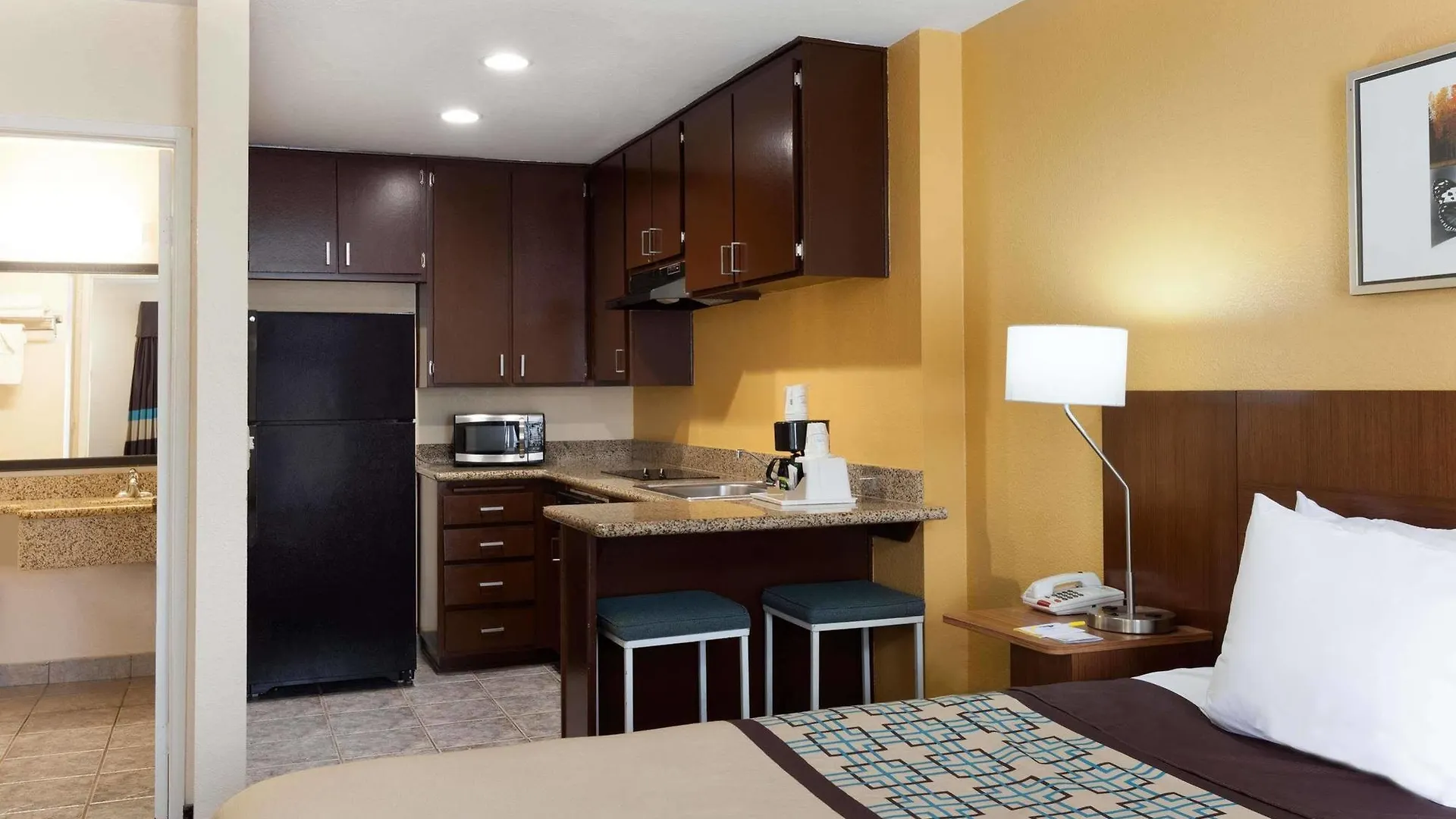 Days By Wyndham Mission Valley-sdsu Hotel