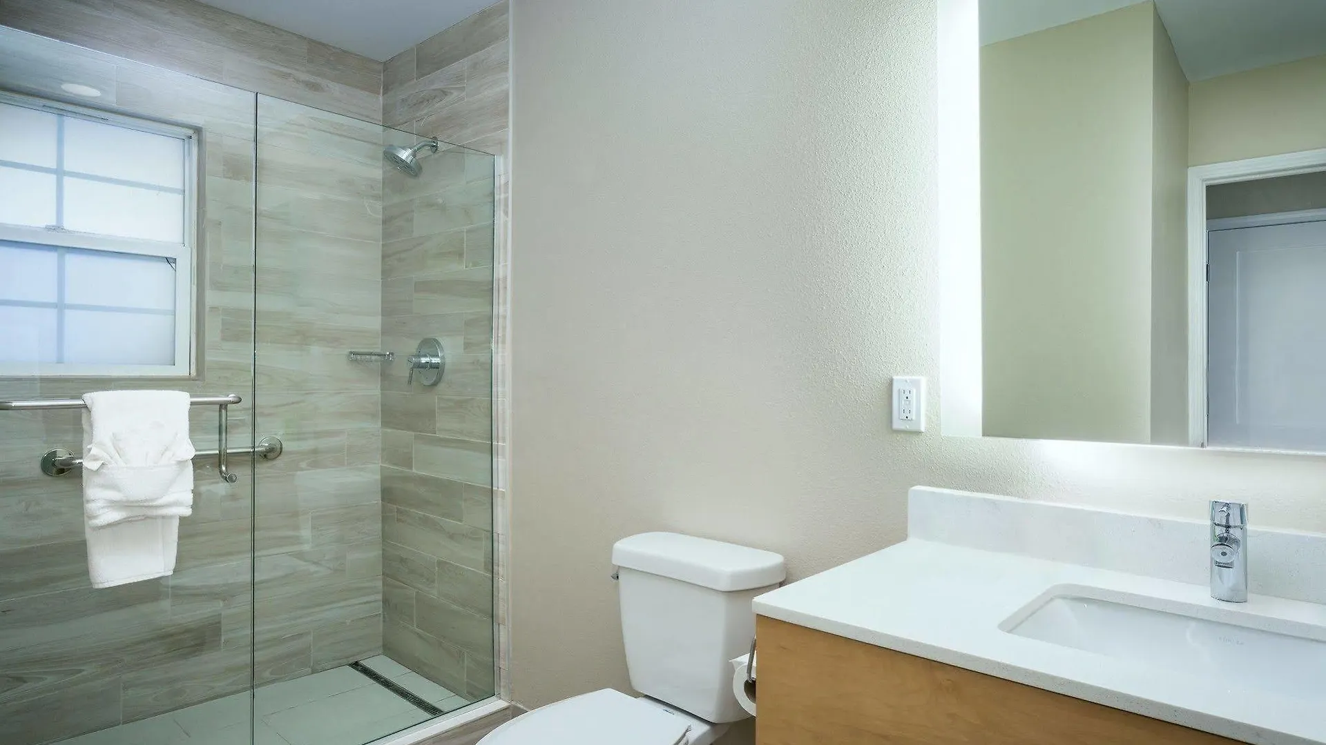 Hotel Diamond Head 2*