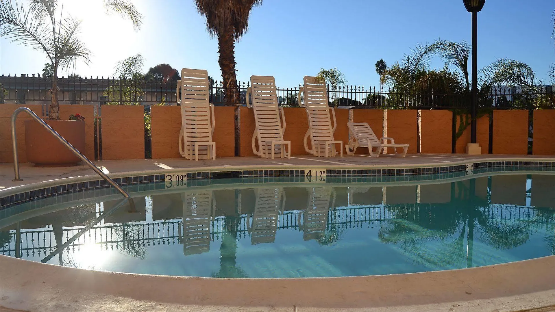 The Consulate Airport/sea World/san Diego Area 3*