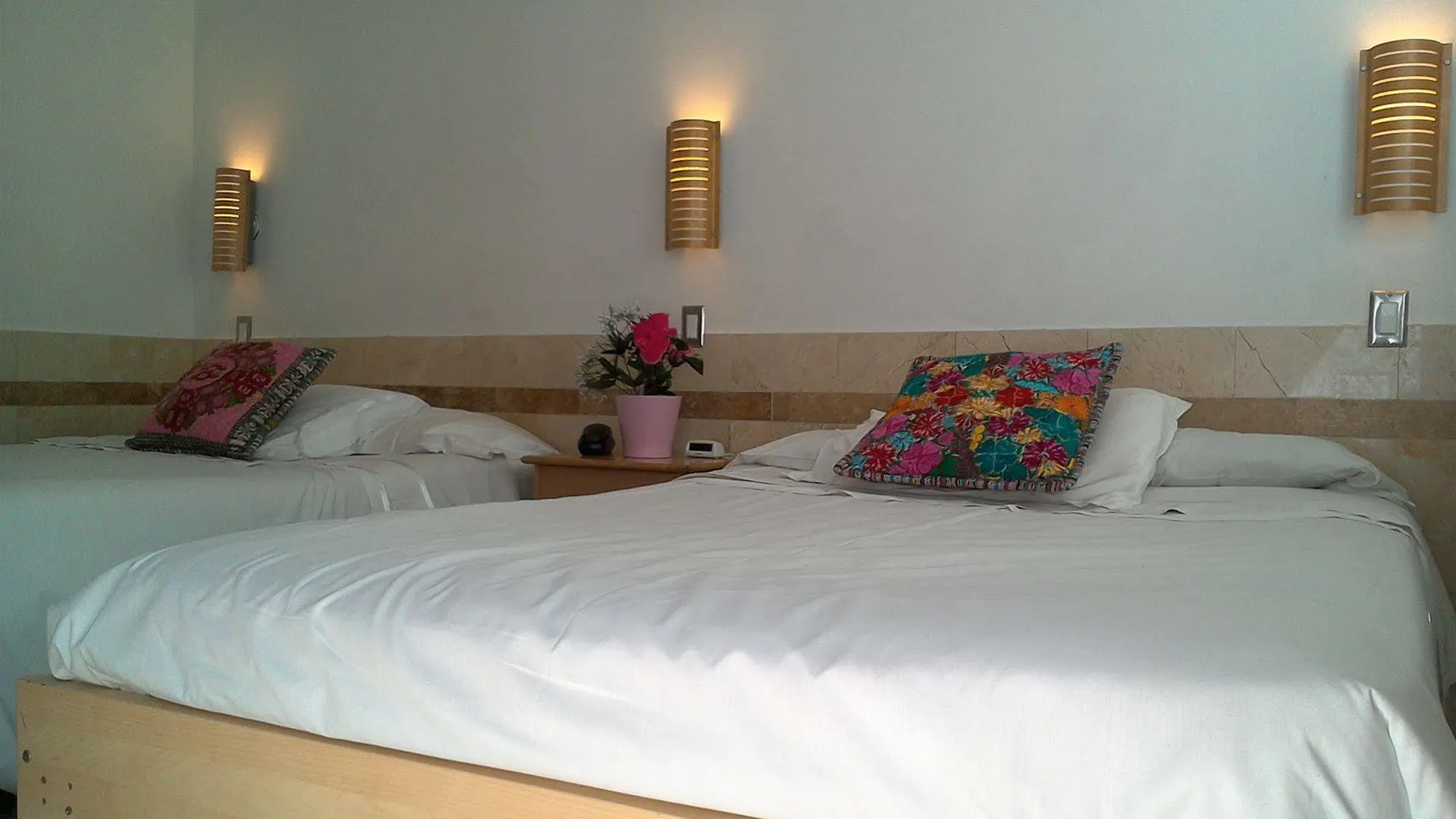 El Rancho 3*