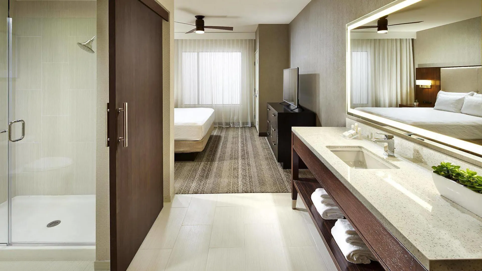 Hotel Homewood By Hilton Downtown/bayside 3*