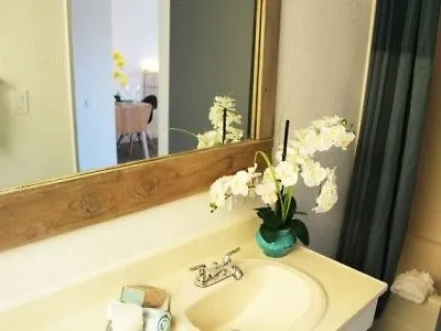 Point Loma Motel 2*