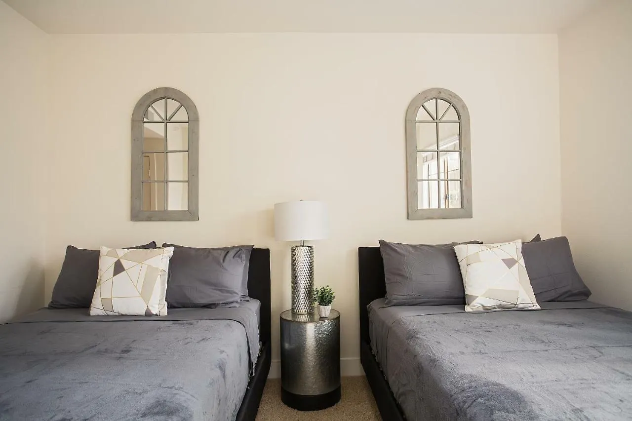 Sd Dazzling Apt Sleeps 6