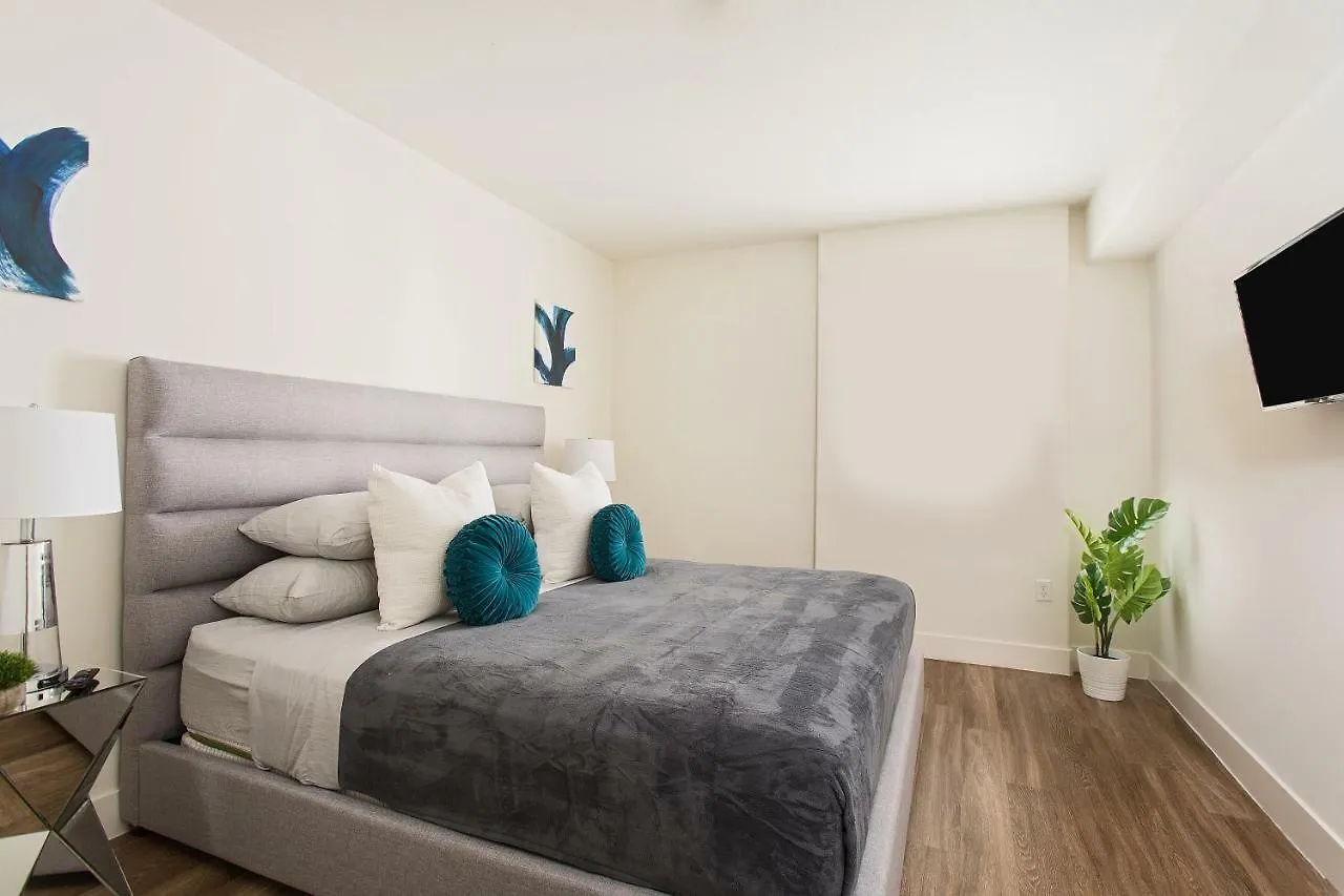 Sd Dazzling Apt Sleeps 6 Apartment *
