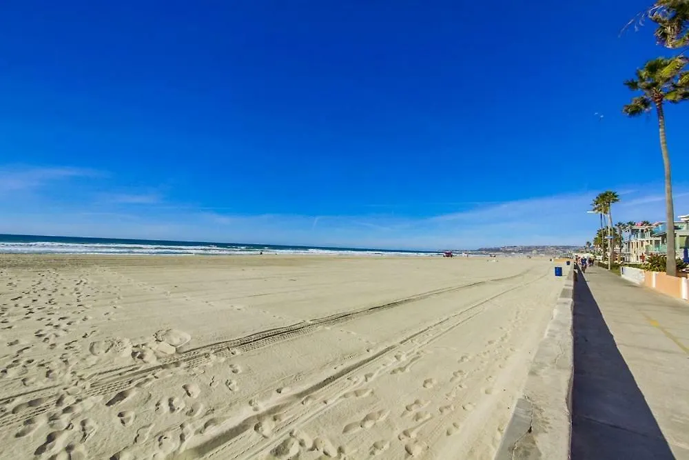 Roxy Beach House 2 Apartment San Diego