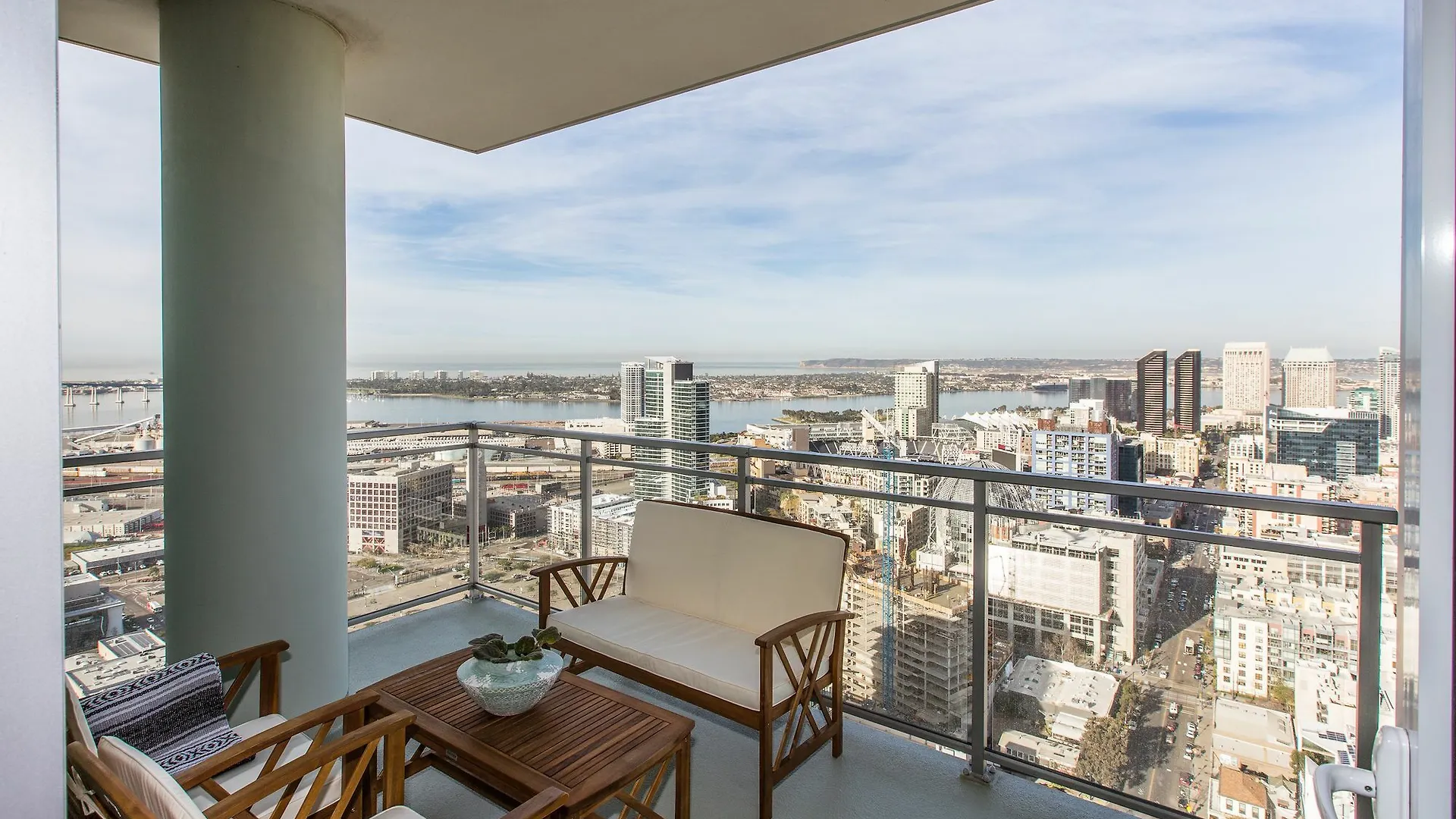 Stunning 3br In Downtown By Sonder San Diego