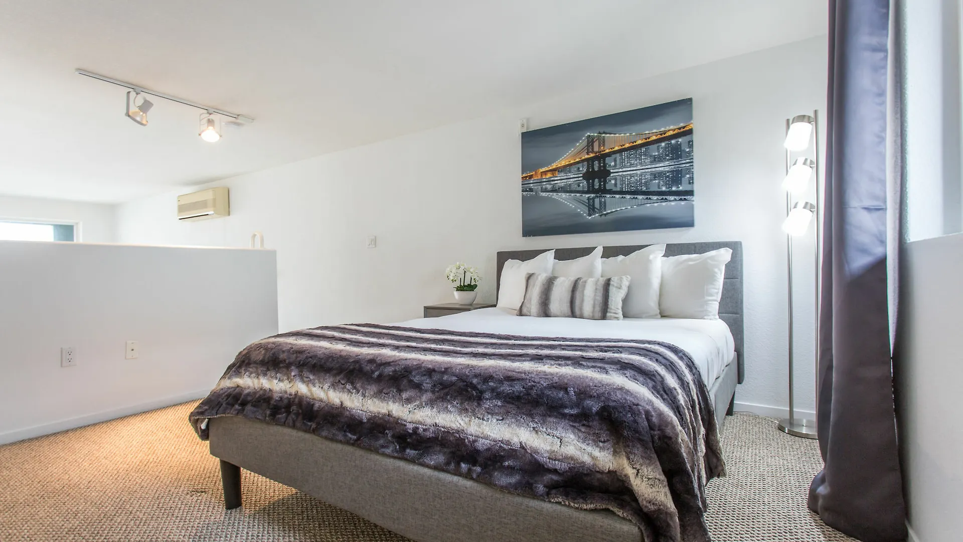 Apartment Bi Level 1br In Little Italy By Sonder San Diego
