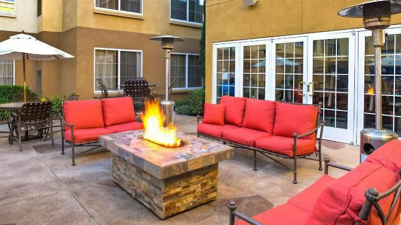 Mission Valley Hotel 3*