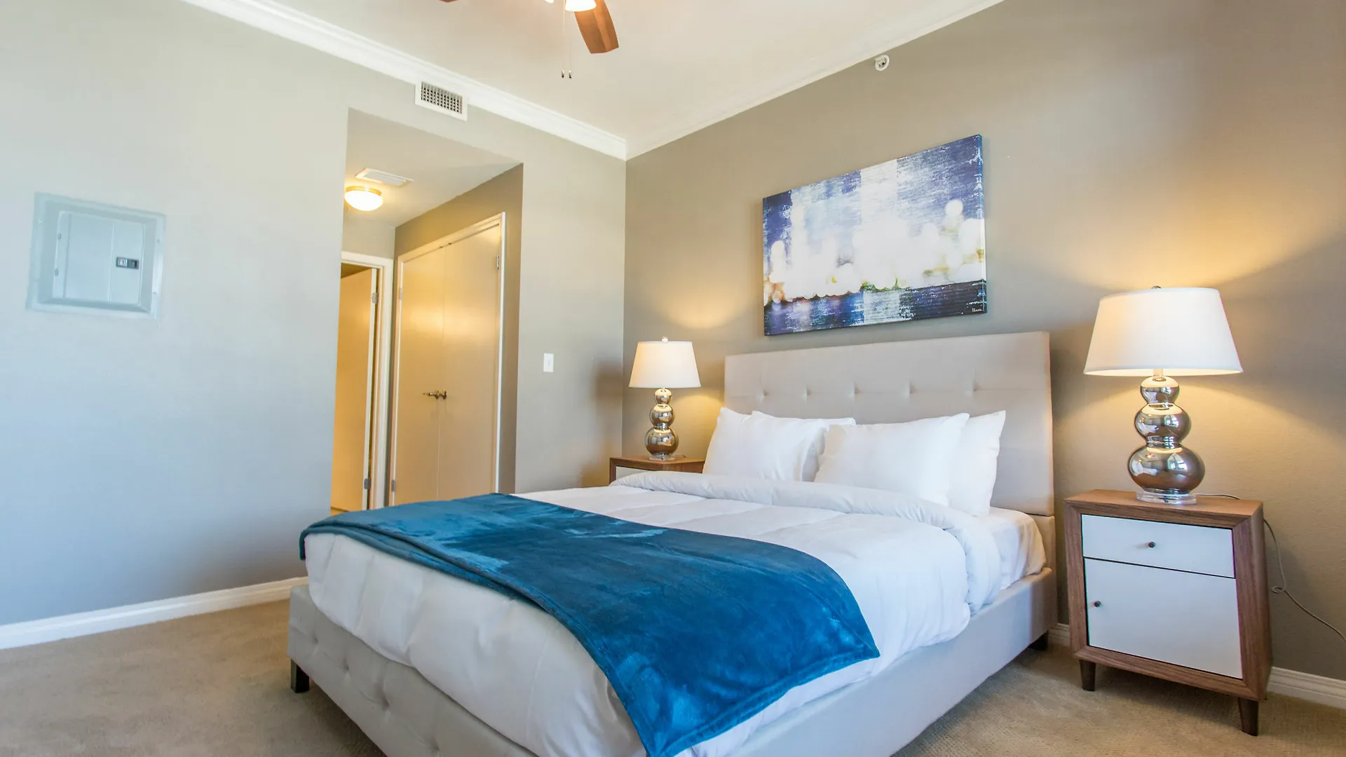 Hotel Smart 1br In Downtown Sd By Sonder
