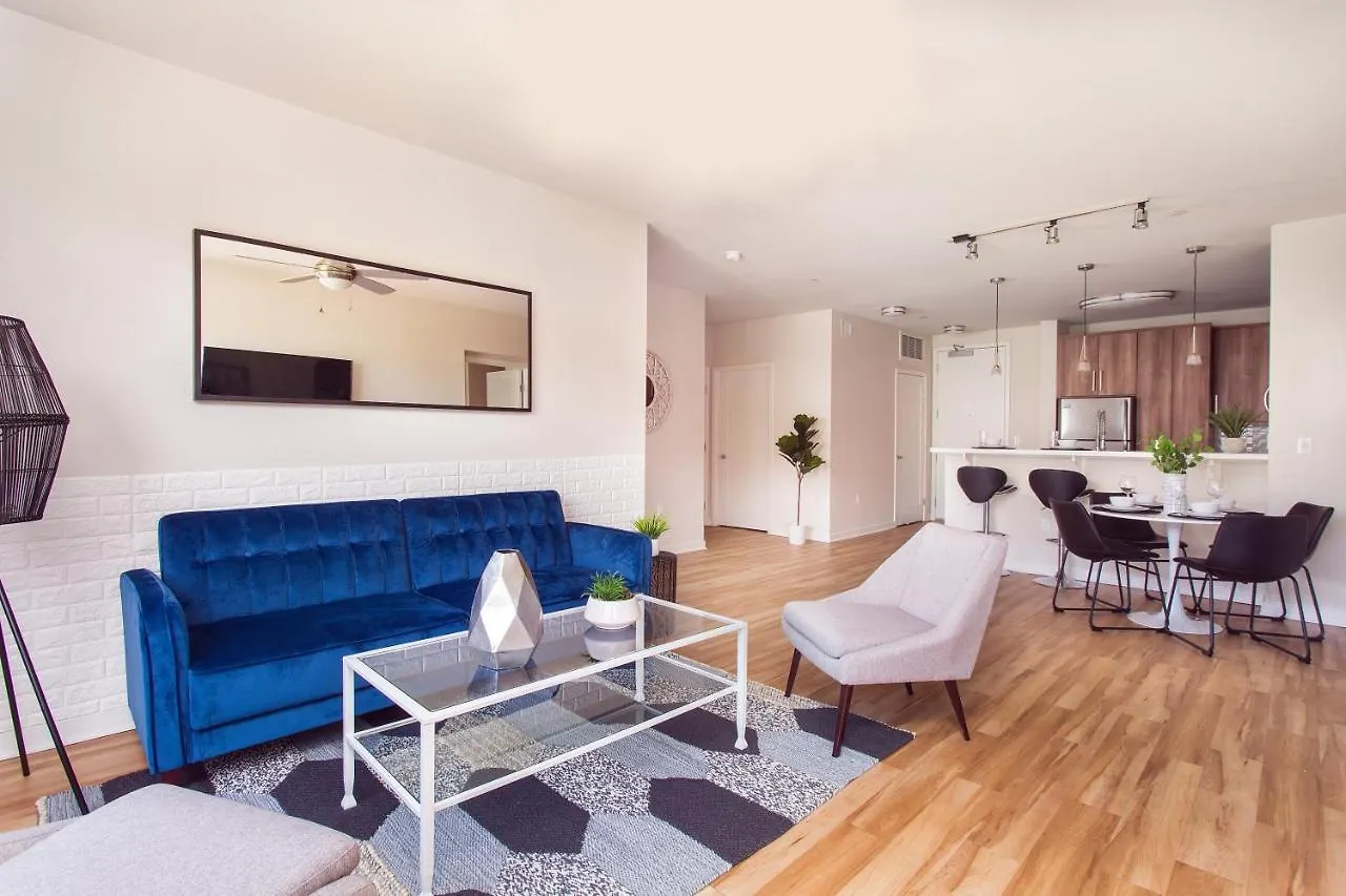 Sd Dazzling Apt Sleeps 6 *
