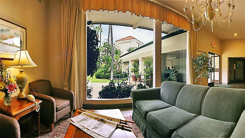 Mission Valley 3*