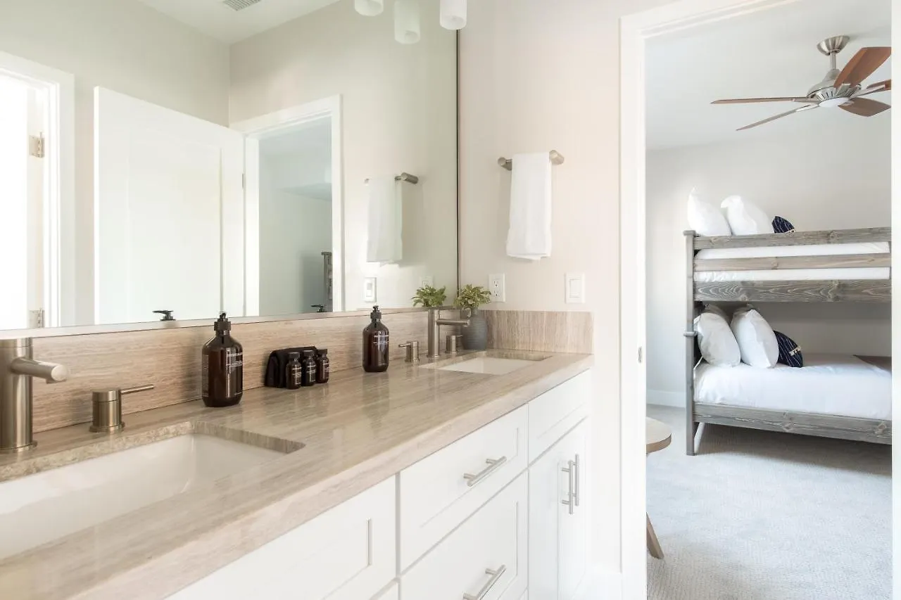 Iris By Avantstay - Modern W/ 3 Patios & Rooftop Views *