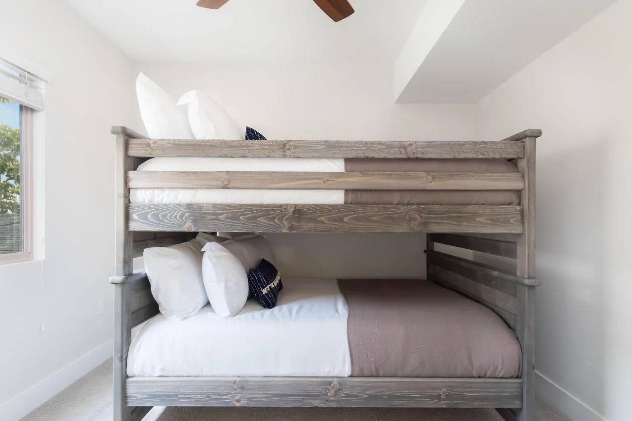 Iris By Avantstay - Modern W/ 3 Patios & Rooftop Views *