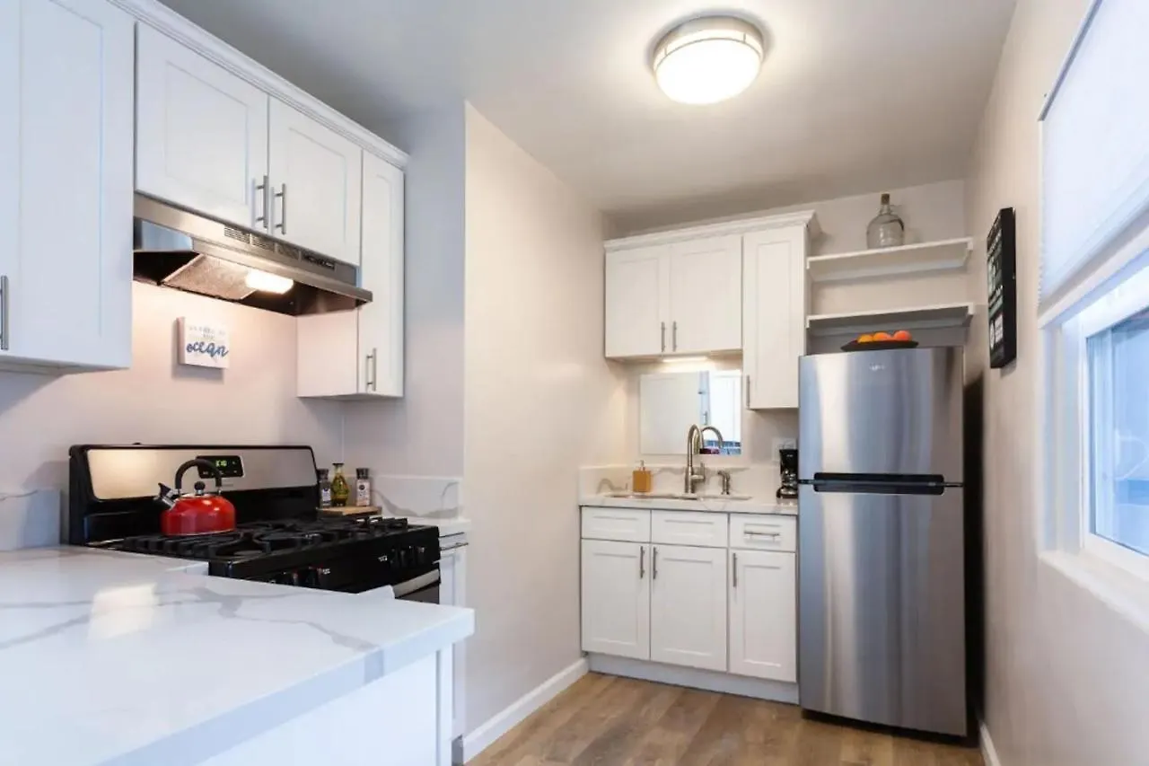 Luxury Studio-few Steps To Beach, Near Seaworld!