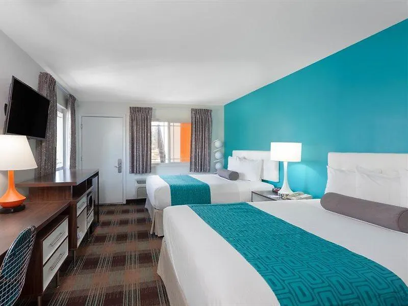 Hotel Howard Johnson By Wyndham Circle San Diego