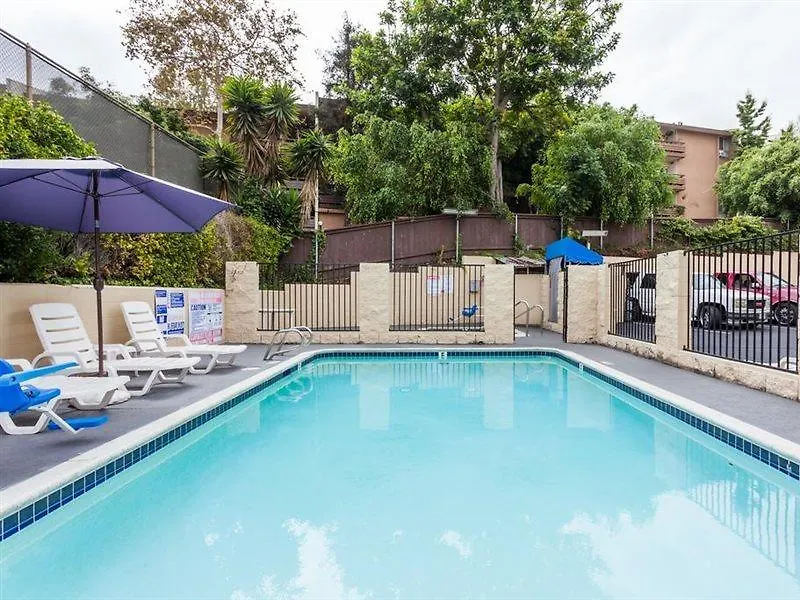 Howard Johnson By Wyndham Circle Hotel 3*
