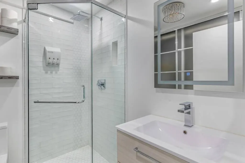 Spectacular View- Luxurious 4bd 4ba