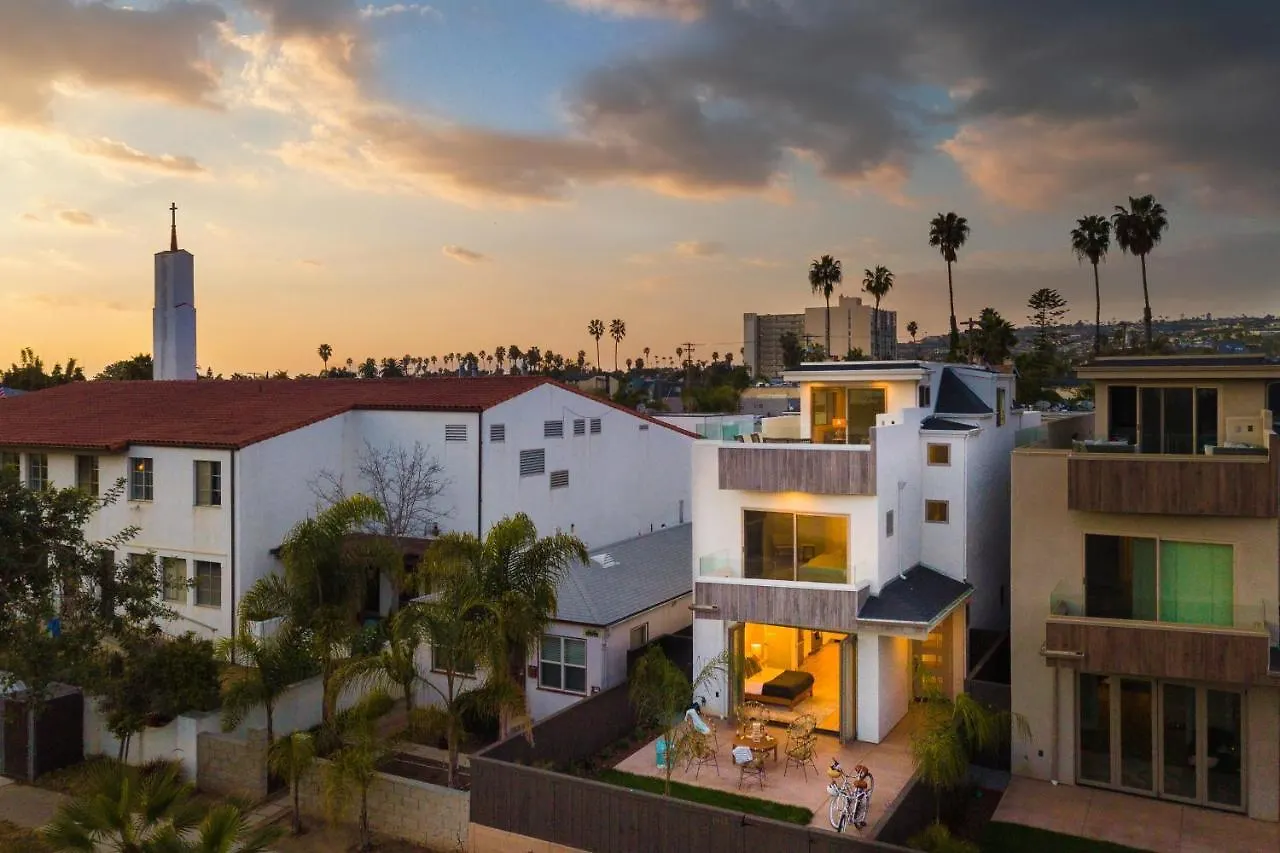 Holiday home Skyline - Modern Retreat W Spacious Patio & Rooftop Views San Diego
