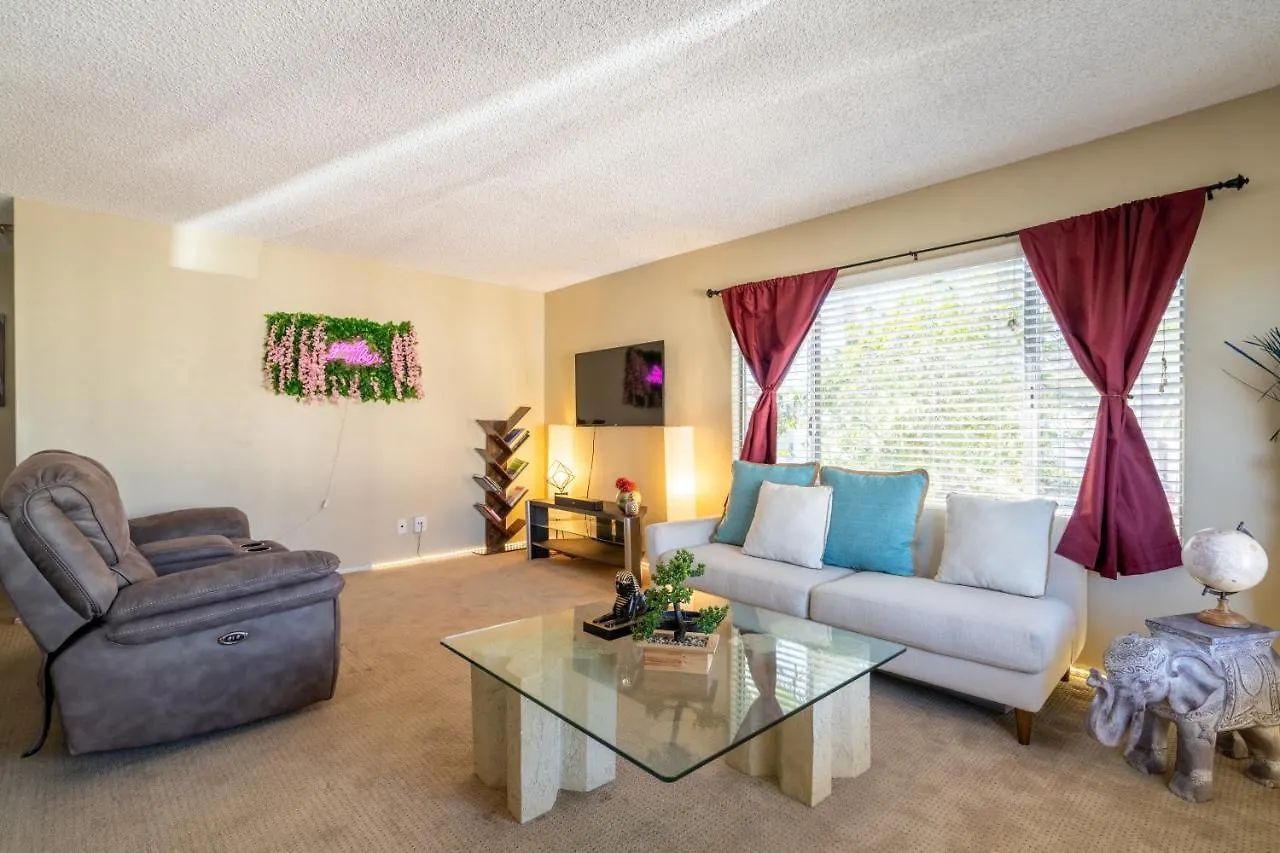 Apartment Cozy & Comfortable Private Bedroom & Bathroom