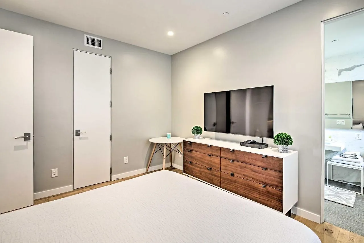 Daire Chic Coronado Retreat With Patio And 4 Cruiser Bikes! San Diego