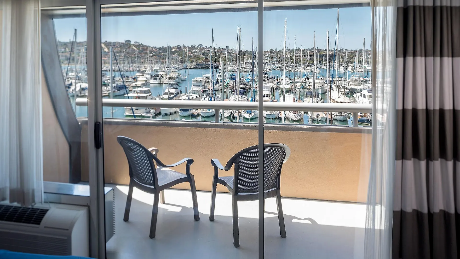 Hotel Bay Club And Marina 3*