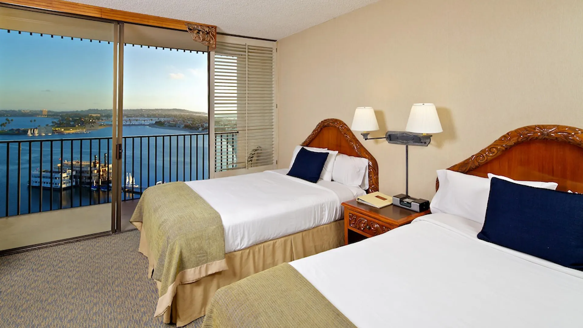 Hotel Catamaran And