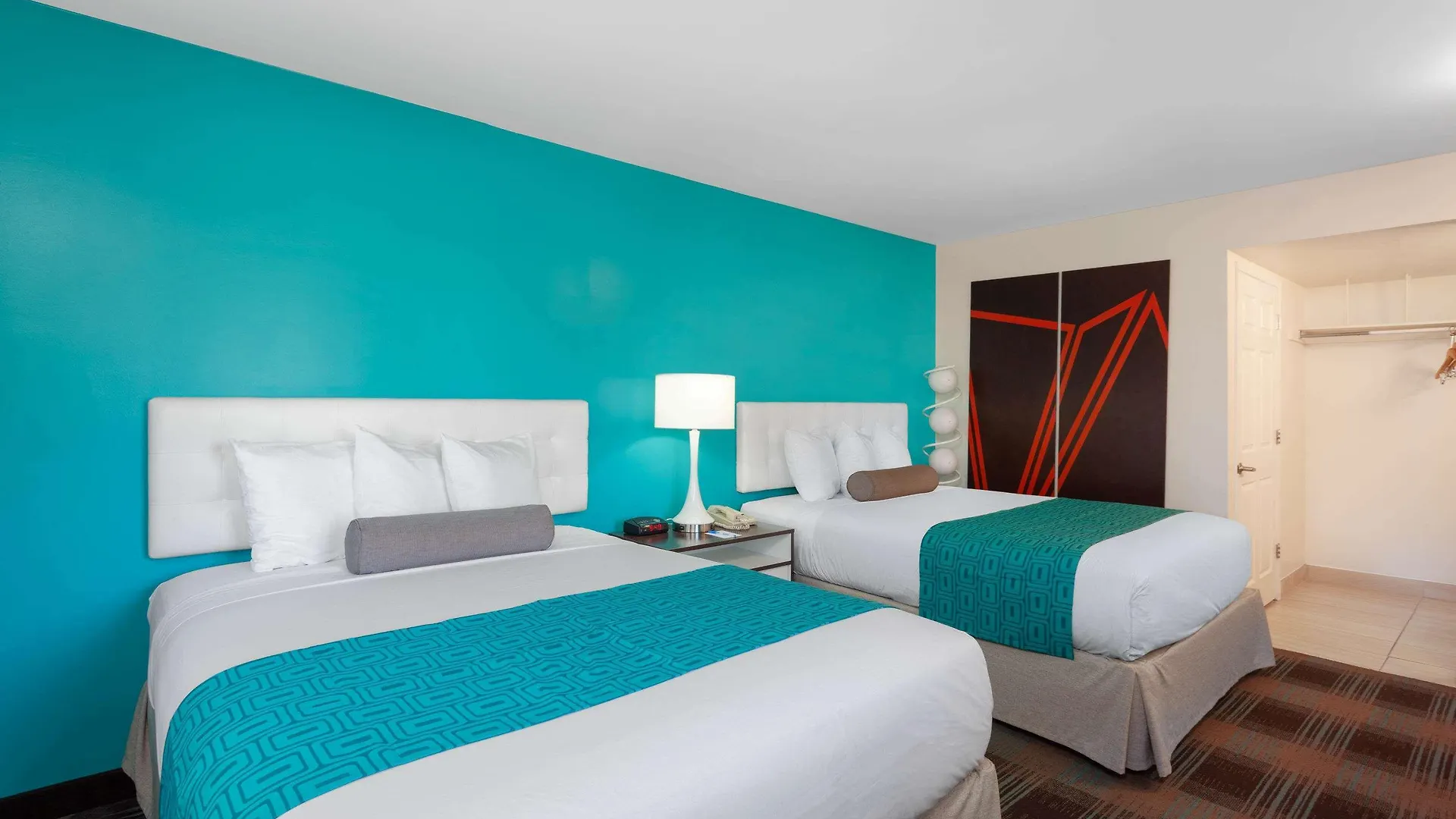 Howard Johnson By Wyndham Circle San Diego