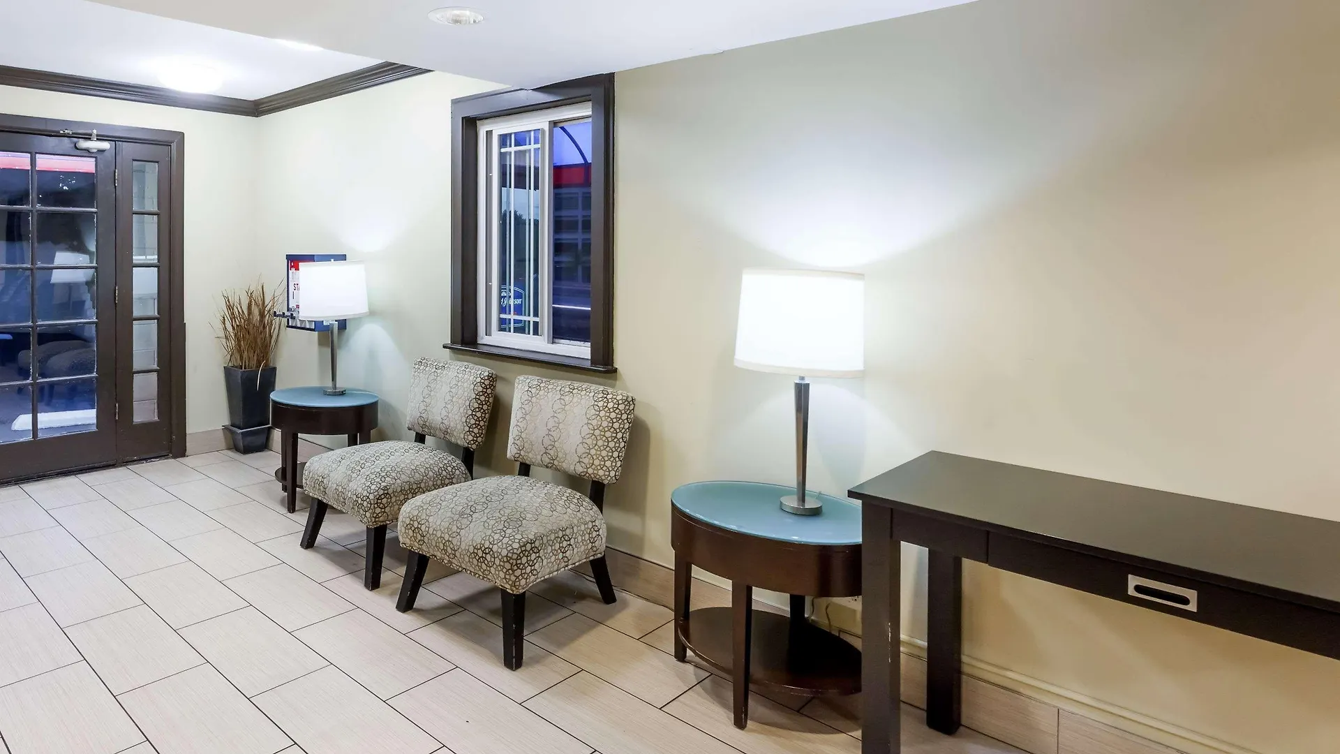 Howard Johnson By Wyndham Circle Hotel 3*