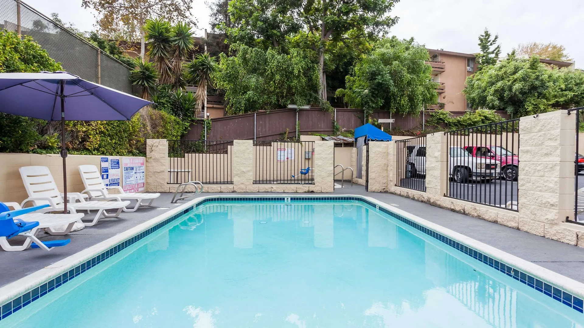Howard Johnson By Wyndham Circle Hotel